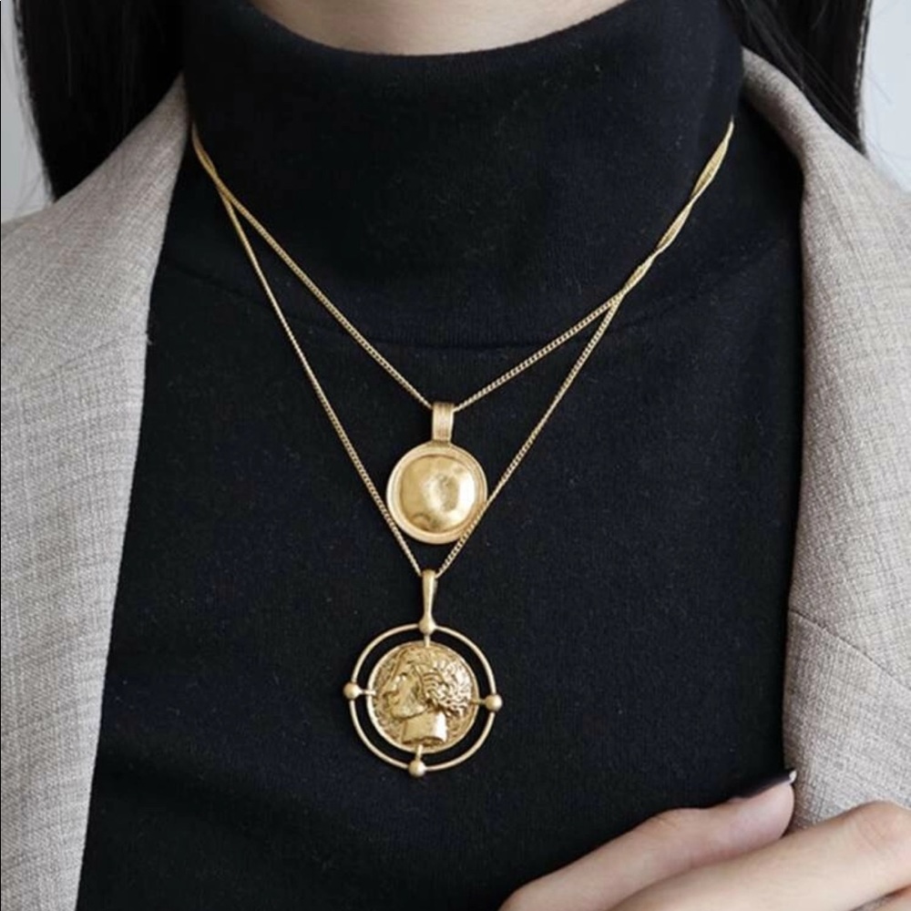 Vintage Double Layer Gold Coin Medallion Necklace - Picture 2 of 8